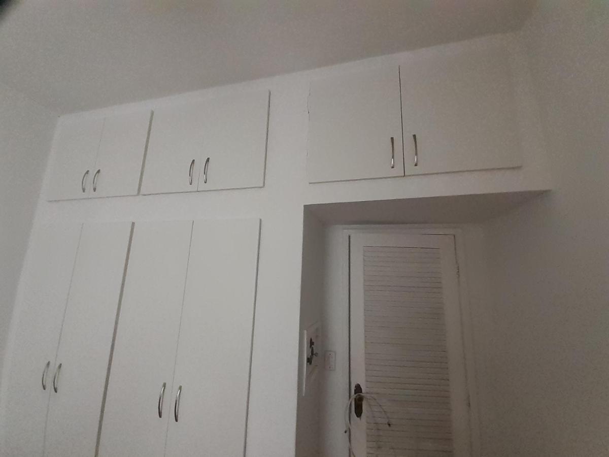 Maravilhoso E Sala Ate 4 Pessoas No Leblon Na Av Ataulfo De Paiva 公寓