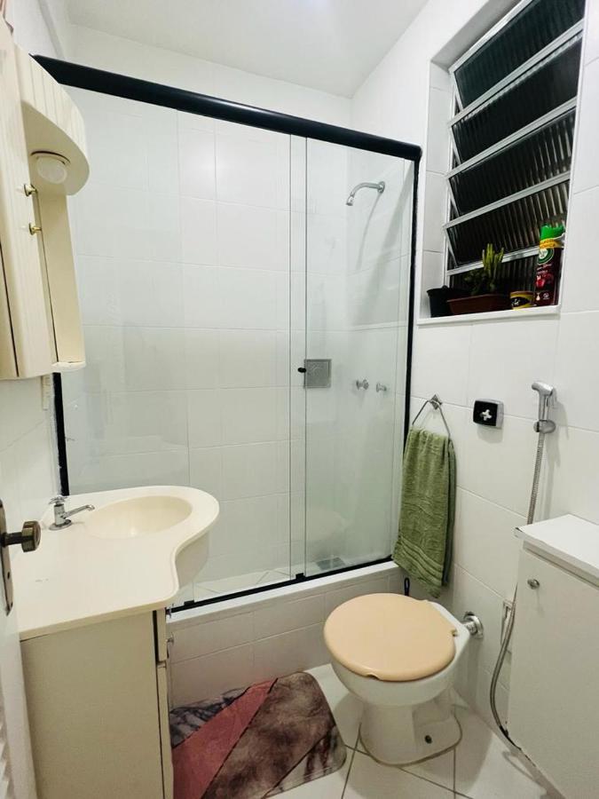 Apartment Maravilhoso E Sala Ate 4 Pessoas No Leblon Na Av Ataulfo De Paiva