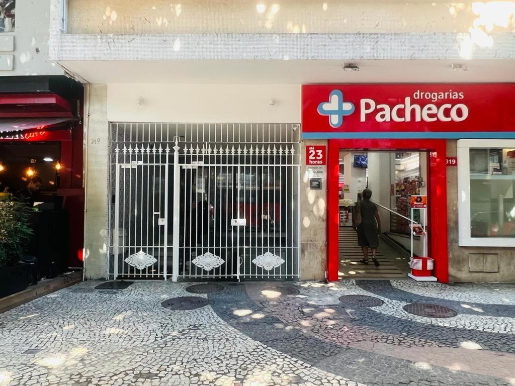 Maravilhoso E Sala Ate 4 Pessoas No Leblon Na Av Ataulfo De Paiva *